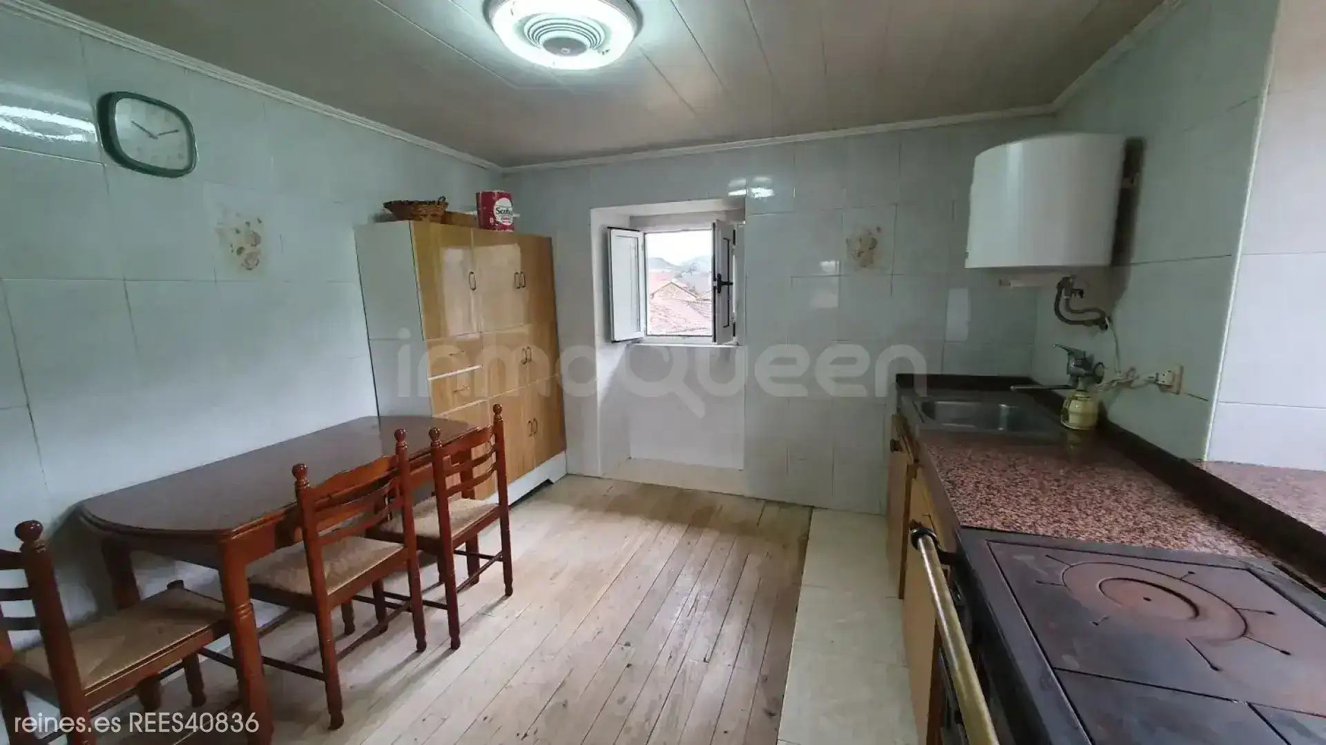 Cuina de Casa o xalet en venda en Grado amb Calefacció, Jardí privat i Terrassa