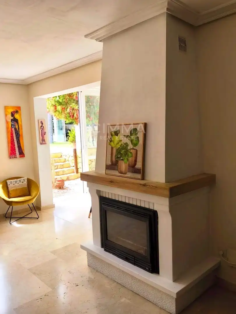 Living room of Houses for sale in L'Alfàs del Pi  with Heating, Private garden and Terrace