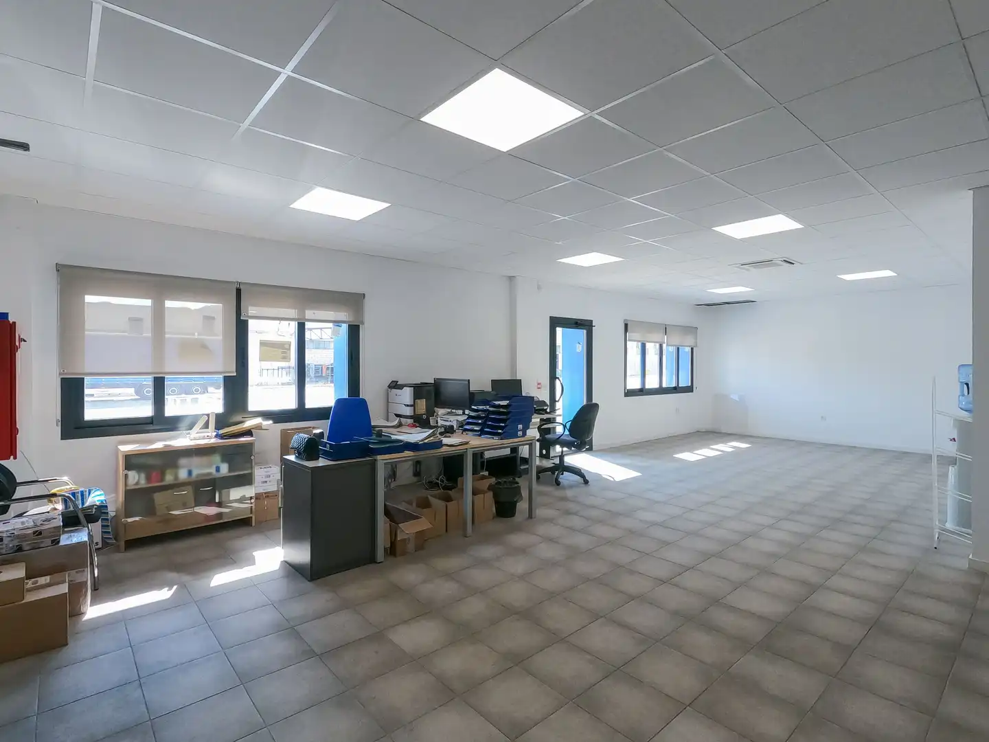 Industrial building with lift to rent in Ctra. N-II km 47,5, imagen 4