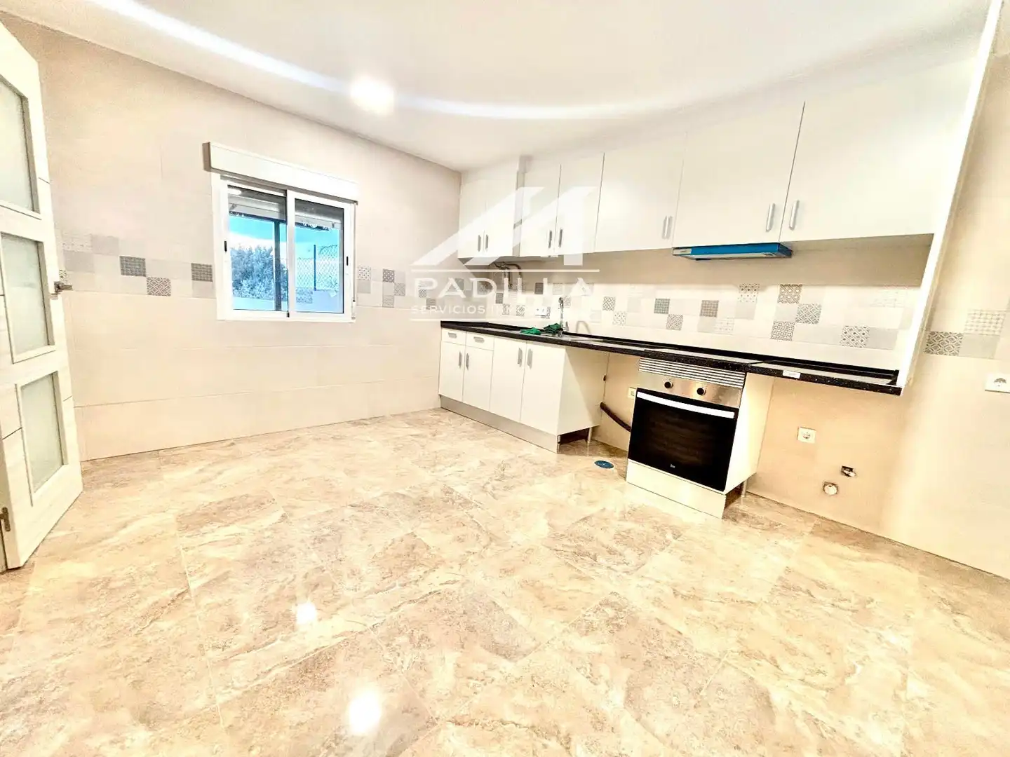 Cocina de Casa adosada en venta en El Viso de San Juan con Calefacción