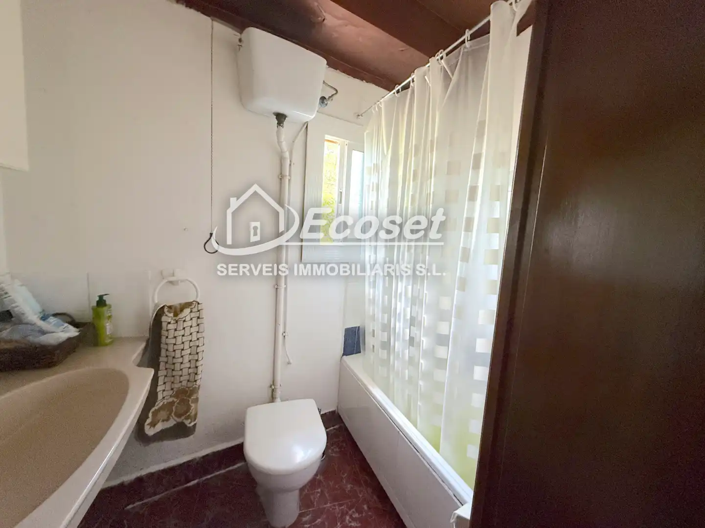 Baño de Casa o chalet en venta en Vallirana con Calefacción, Jardín privado y Terraza
