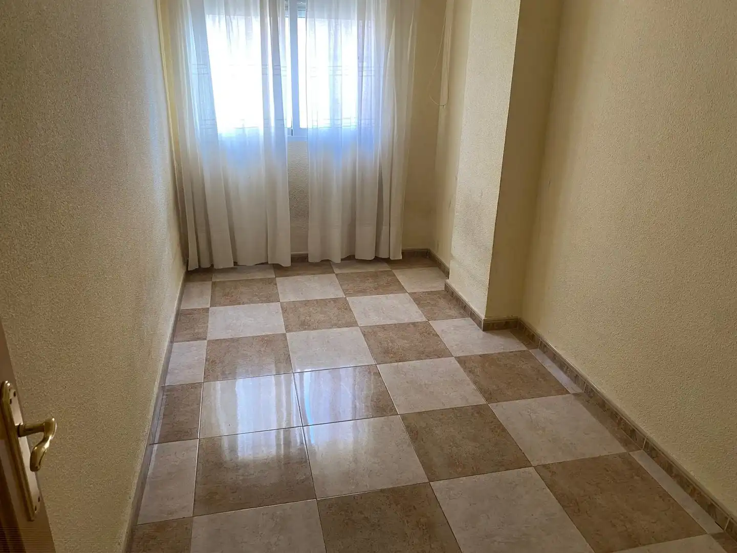 Dormitori de Pis en venda en Ciudad Real amb Aire condicionat i Terrassa