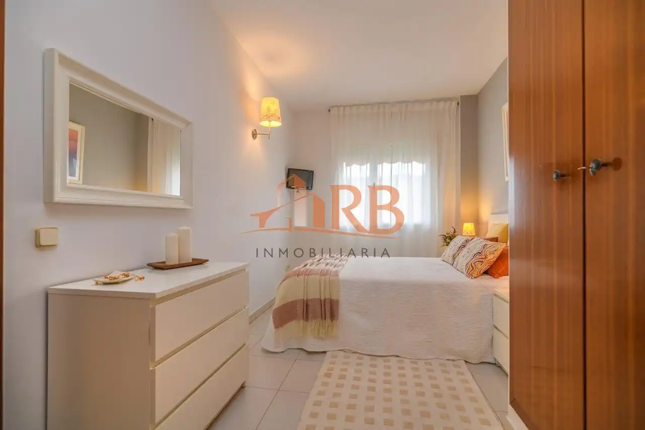 Habitación de Ático en venta en Castelldefels con Aire acondicionado, Calefacción y Terraza