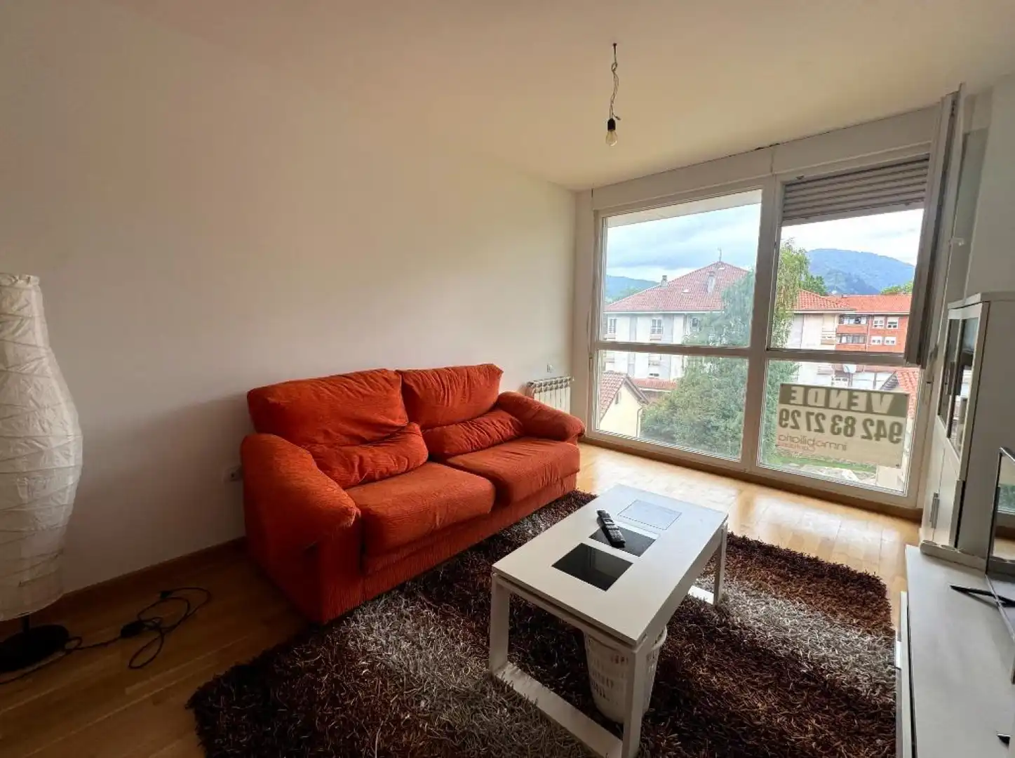 Sala de estar de Piso en venta en Los Corrales de Buelna  con Calefacción, Parquet y Terraza