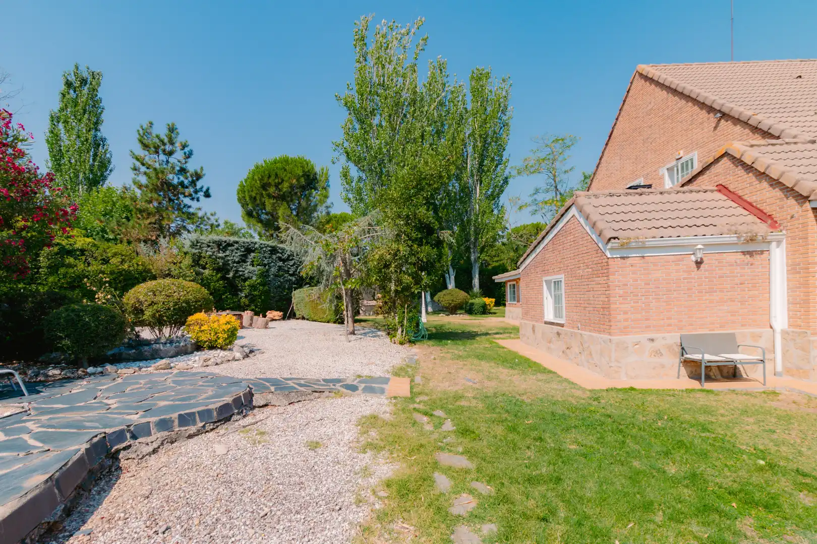 Jardí de Casa o xalet en venda en Las Rozas de Madrid amb Calefacció, Jardí privat i Parquet