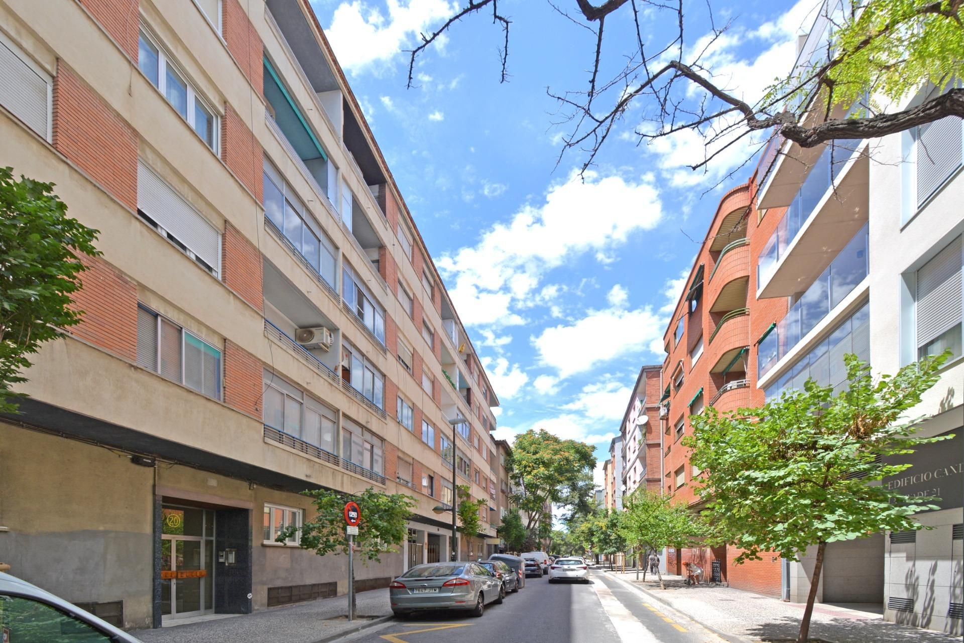Vista exterior de Pis en venda en  Zaragoza Capital amb Calefacció, Terrassa i Balcó