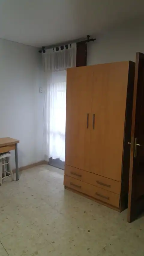 Schlafzimmer von Loft zum Verkauf in Marín mit Möbliert, Waschmaschine und Mikrowelle