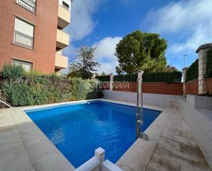 Piscina de Pis en venda en Linares amb Aire condicionat i Balcó