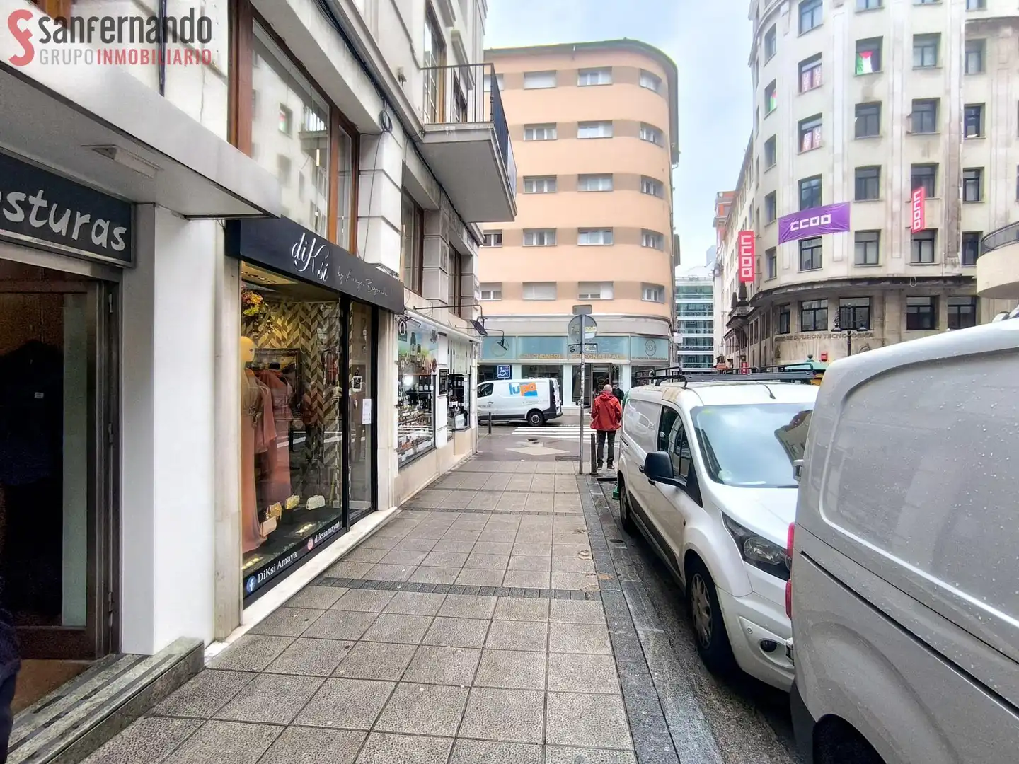 Locale commerciale in vendita a Calle RUALASAL