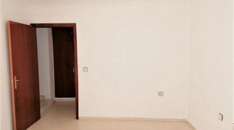 Foto 3 de Casa adosada en venta en Perez Galdos, Montijo, Badajoz