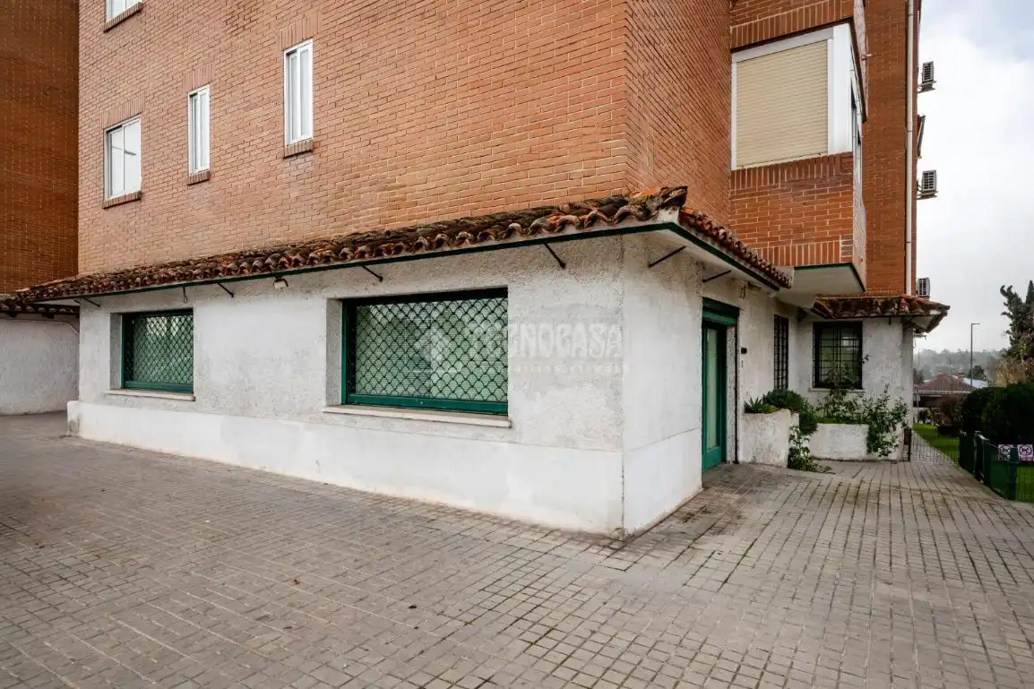 Vista exterior de Local en venta en Las Rozas de Madrid con Aire acondicionado y Calefacción