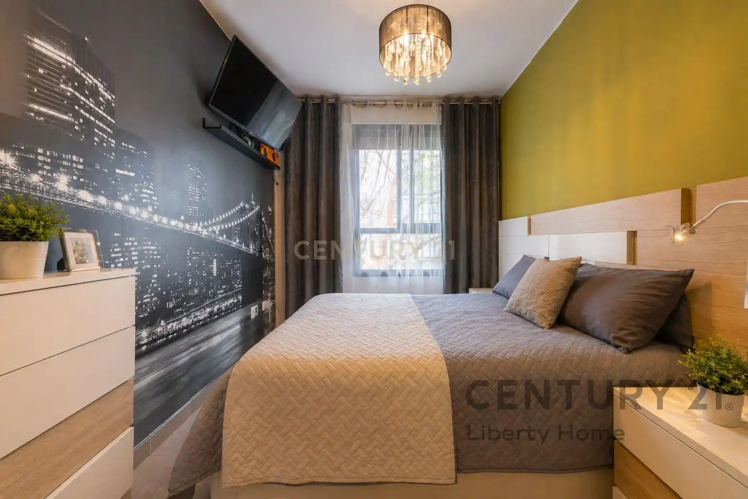 Schlafzimmer von Maisonette zum Verkauf in Benetússer