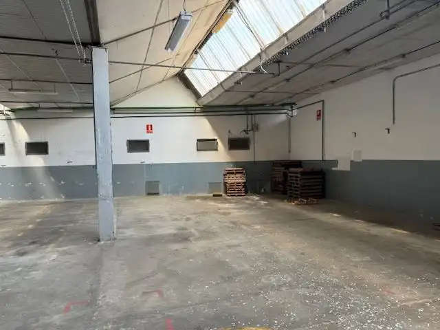 Nave industrial en venta en Carrer Besalú 4, imagen 24