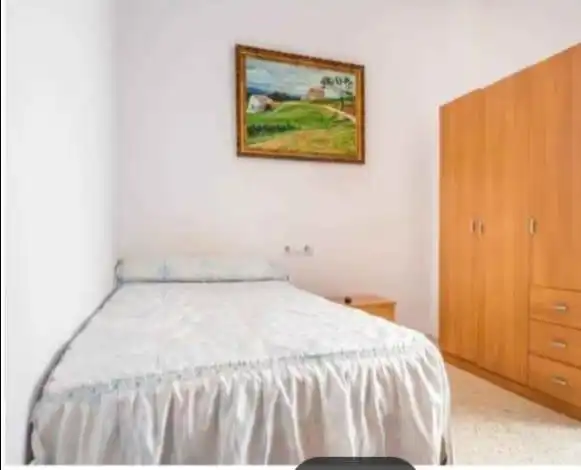 Dormitori de Planta baixa en venda en Dos Hermanas amb Aire condicionat i Terrassa