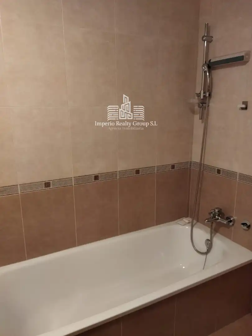 Badezimmer von Wohnung zum Verkauf in San Martín del Rey Aurelio mit Abstellraum und Möbliert