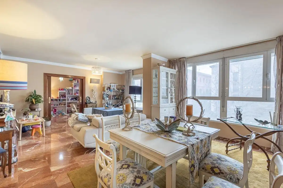 Living room of Flat for sale in  Granada Capital  with Storage room