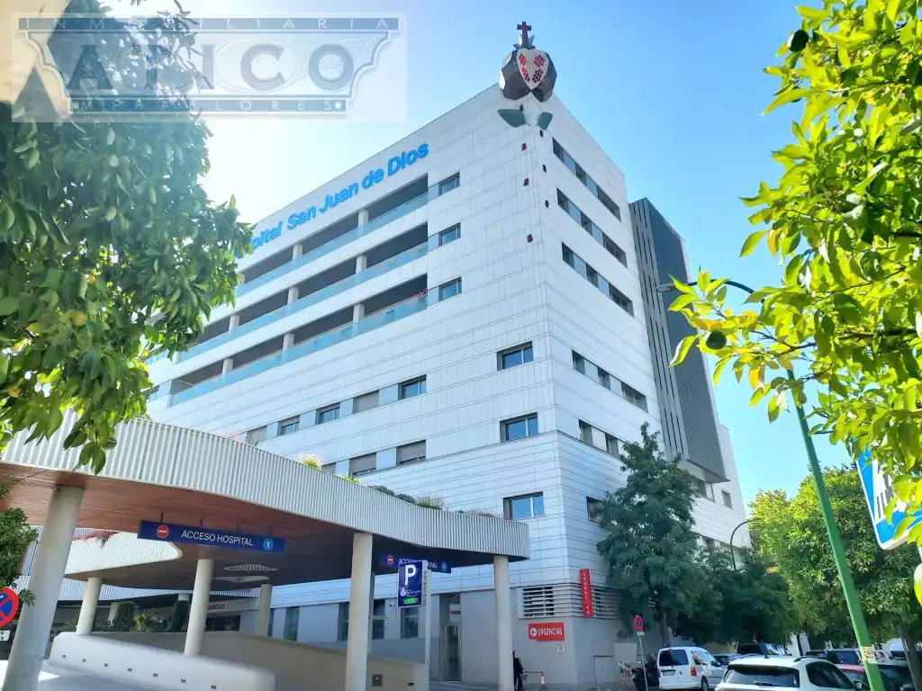 Vista exterior de Piso en venta en Sevilla con Aire acondicionado, Jardín privado y Piscina