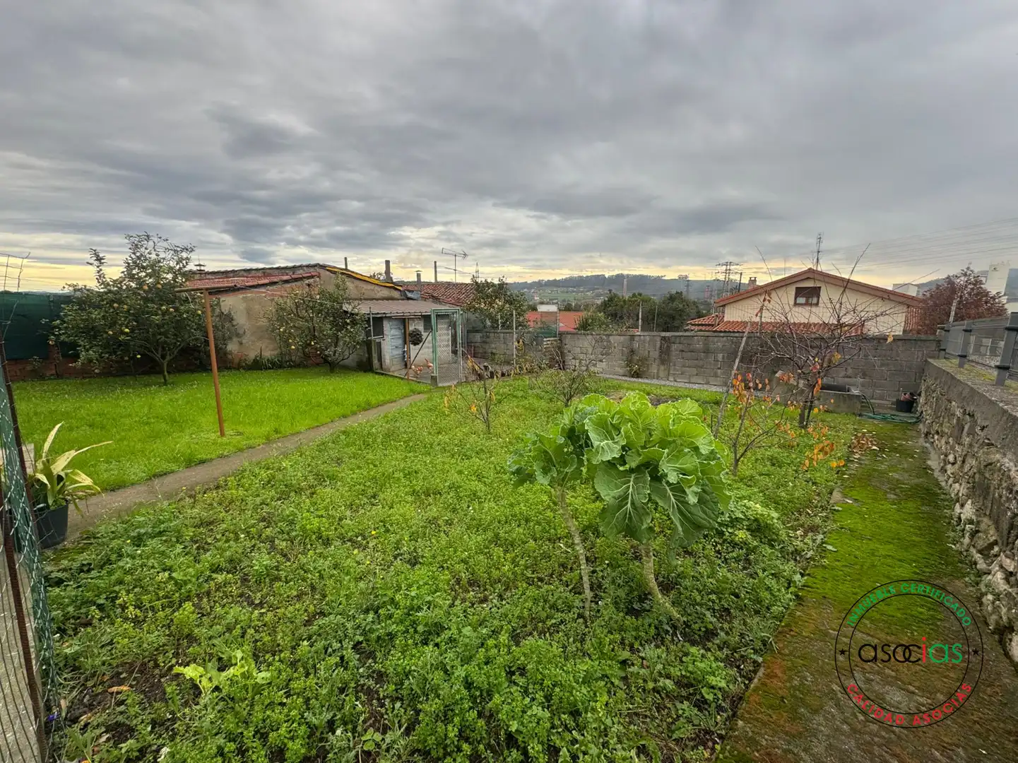 Casa adosada en venta en Gijón  con Calefacción y Jardín privado