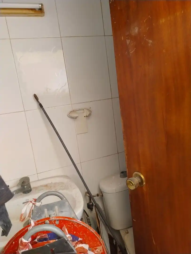Badezimmer von Geschaftsraum zum Verkauf in Valencia mit Klimaanlage und Möbliert