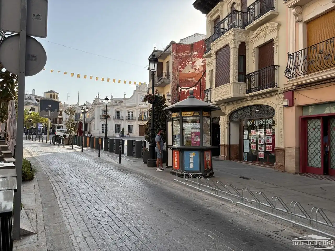 Local comercial en venda a España 13
