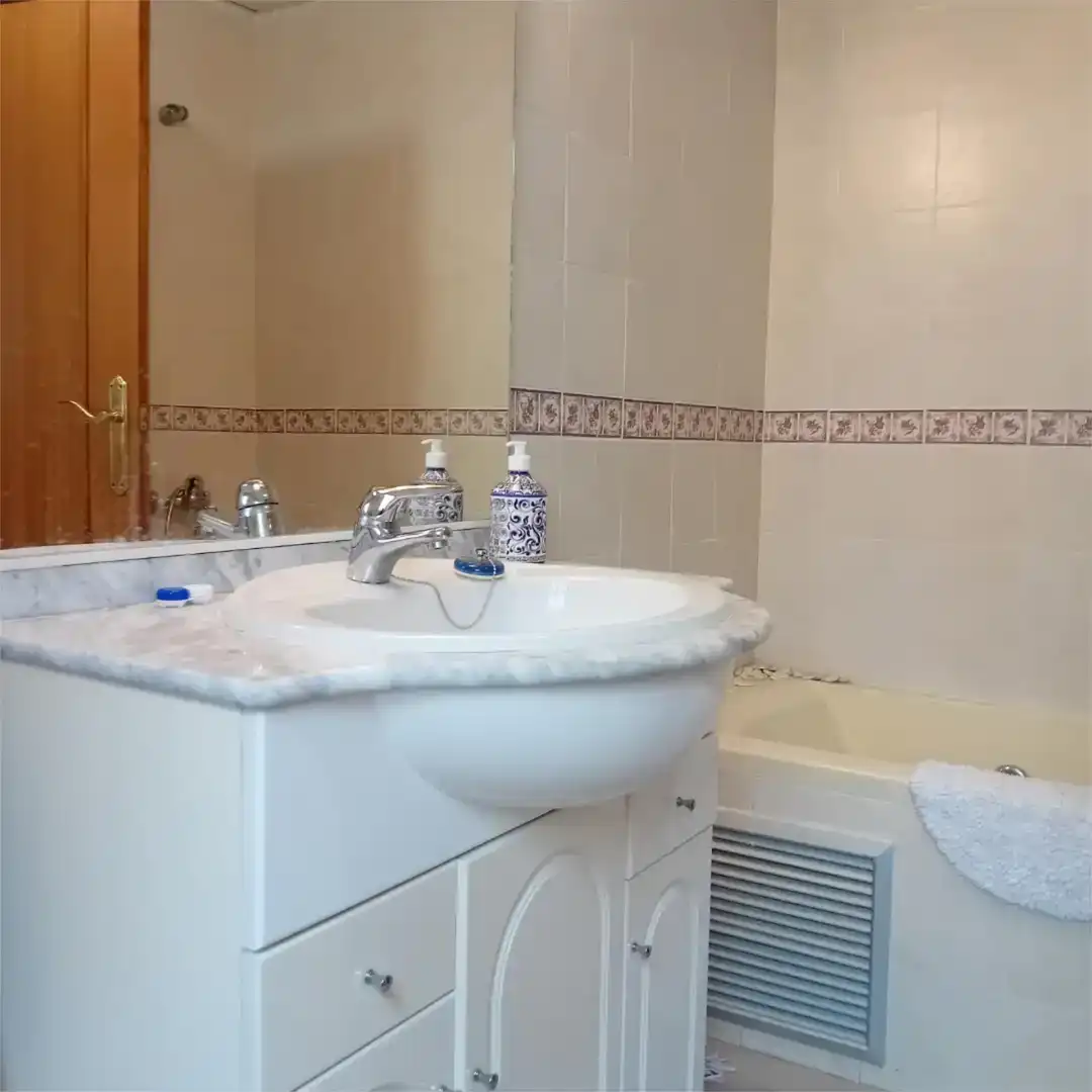 Bany de Casa adosada en venda en Guadalcázar, Córdoba