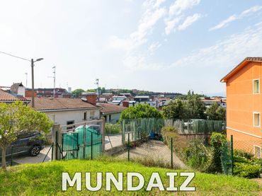 Pis amb jardí en venda a Konkorrenea Kalea