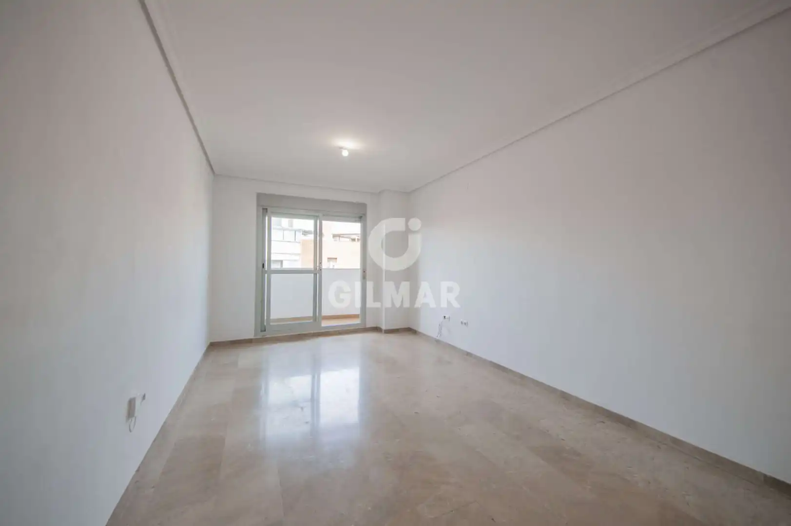 Habitación de Piso en venta en Sevilla con Calefacción, Jardín privado y Trastero