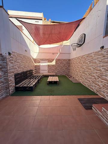 Casa-chalet en Venta en Centre