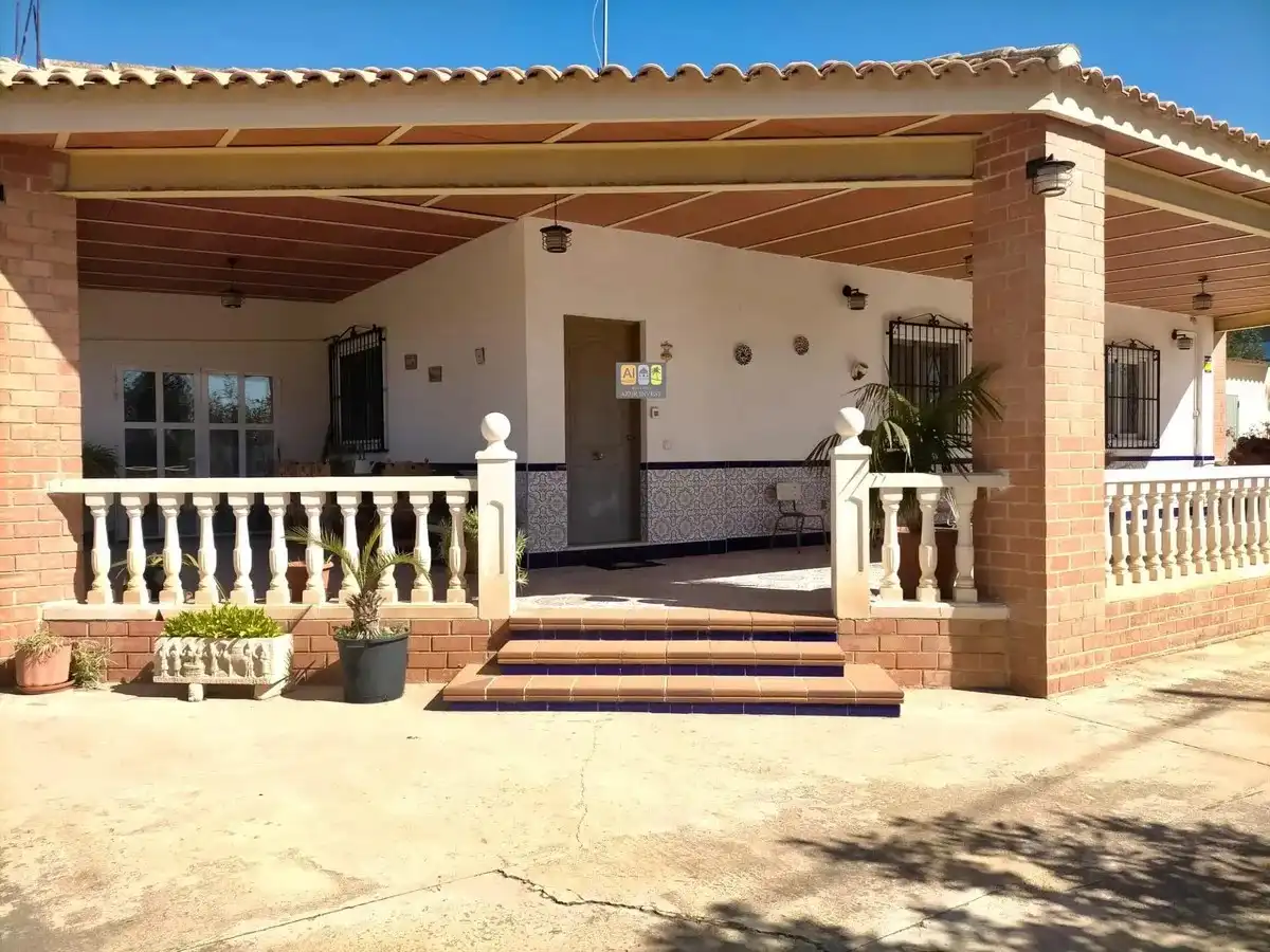 Country house with pool for sale in Juzgados - Plaza de Toros