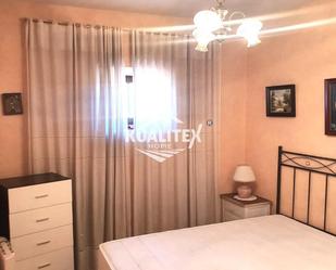 Bedroom of Apartment to share in Cáceres Capital