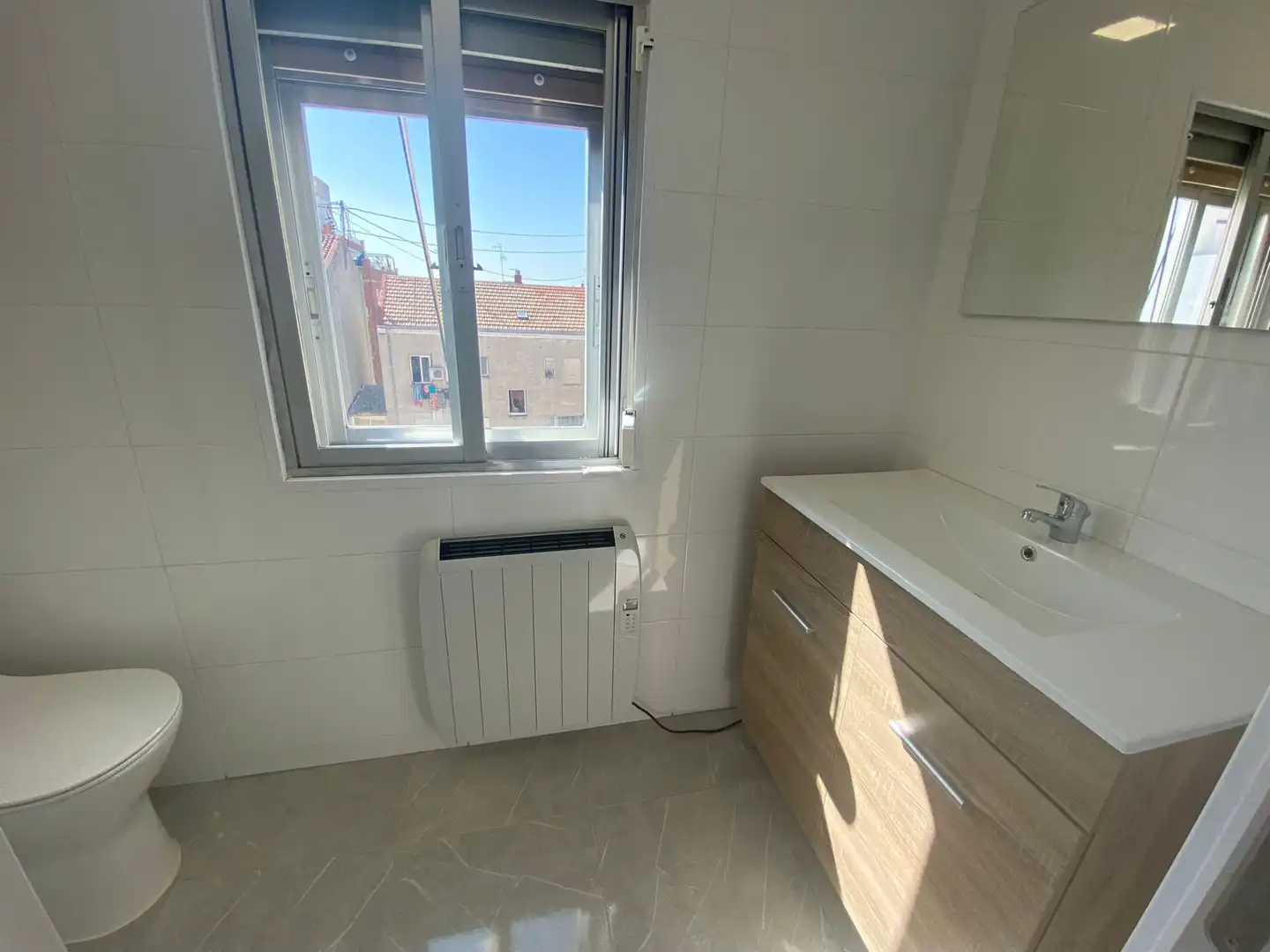 Bathroom of Attic for rent in Madrid  with Heating, Terrace and Furnished