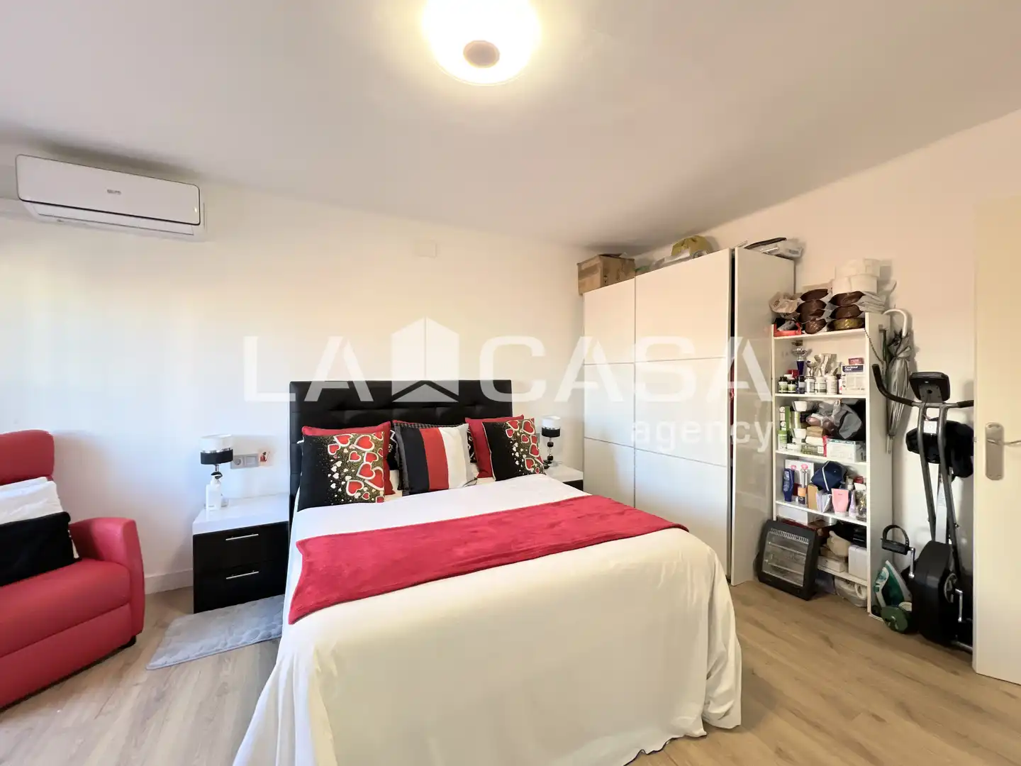 Bedroom of Attic for sale in Barcelona  with Terrace