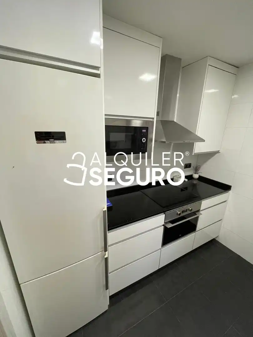 Kitchen of Flat for rent in Madrid  with Air Conditioner and Heating