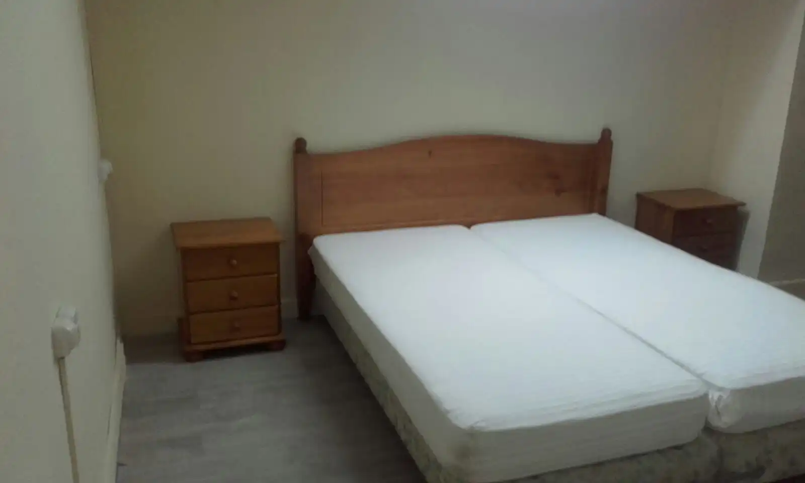 Habitación de Local en venta en Errenteria con Calefacción, Amueblado y Alarma