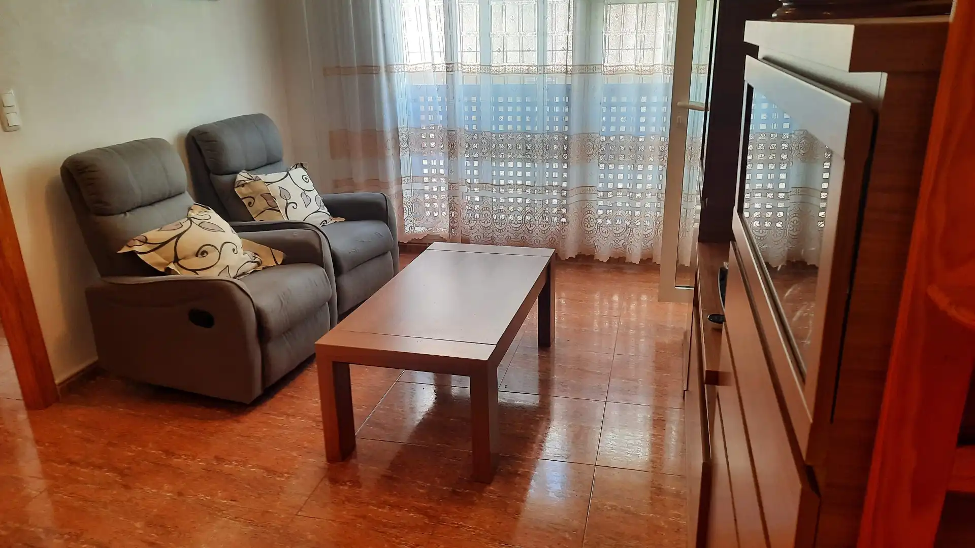 Sala d'estar de Pis en venda en Vinaròs amb Aire condicionat, Calefacció i Moblat