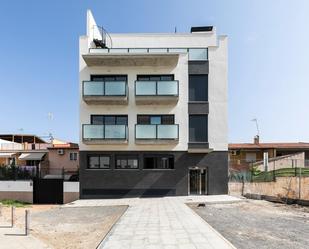 Vista exterior de Pis en venda en Armilla amb Calefacció i Terrassa