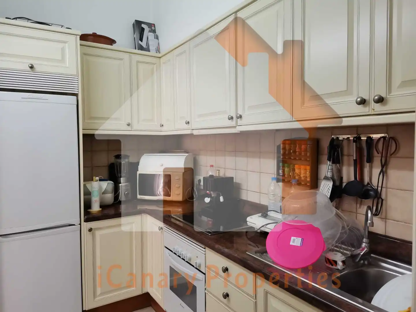 Cocina de Casa adosada de alquiler en San Bartolomé de Tirajana con Aire acondicionado, Jardín privado y Terraza