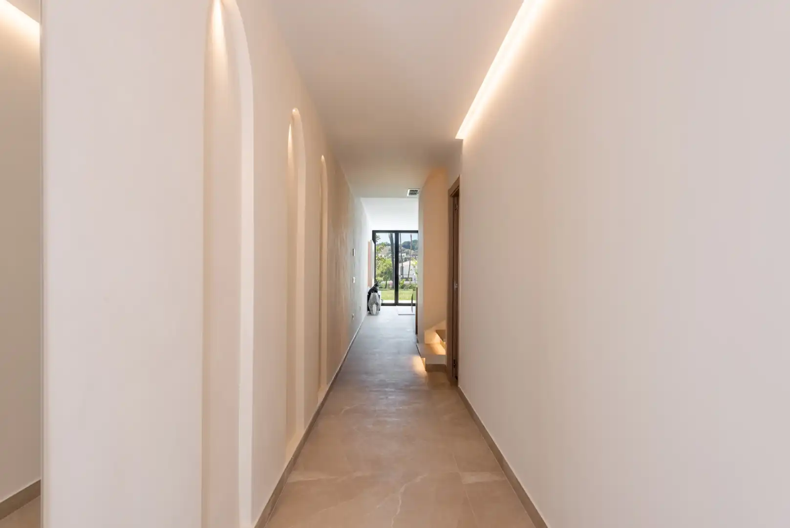 Reihenhaus mit Terrasse zum Verkauf in Nueva Andalucía, imagen 16