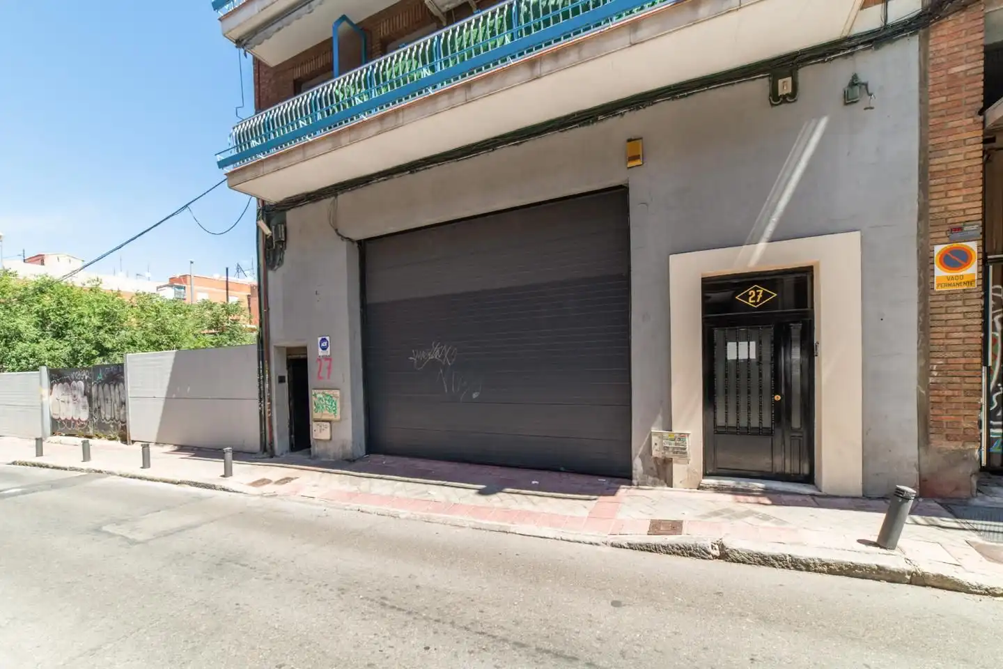 Exterior view of Commercial properties for rent in Madrid