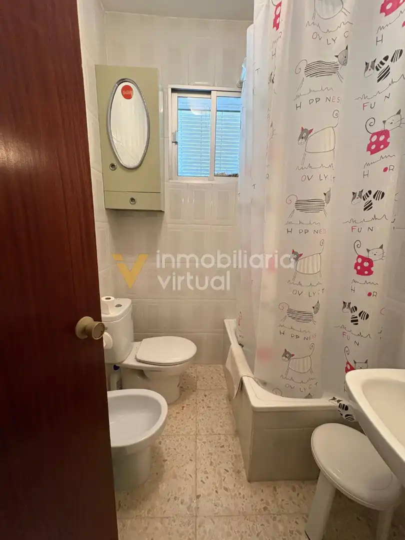 Baño de Casa o chalet en venta en Lucena con Aire acondicionado, Piscina y Amueblado