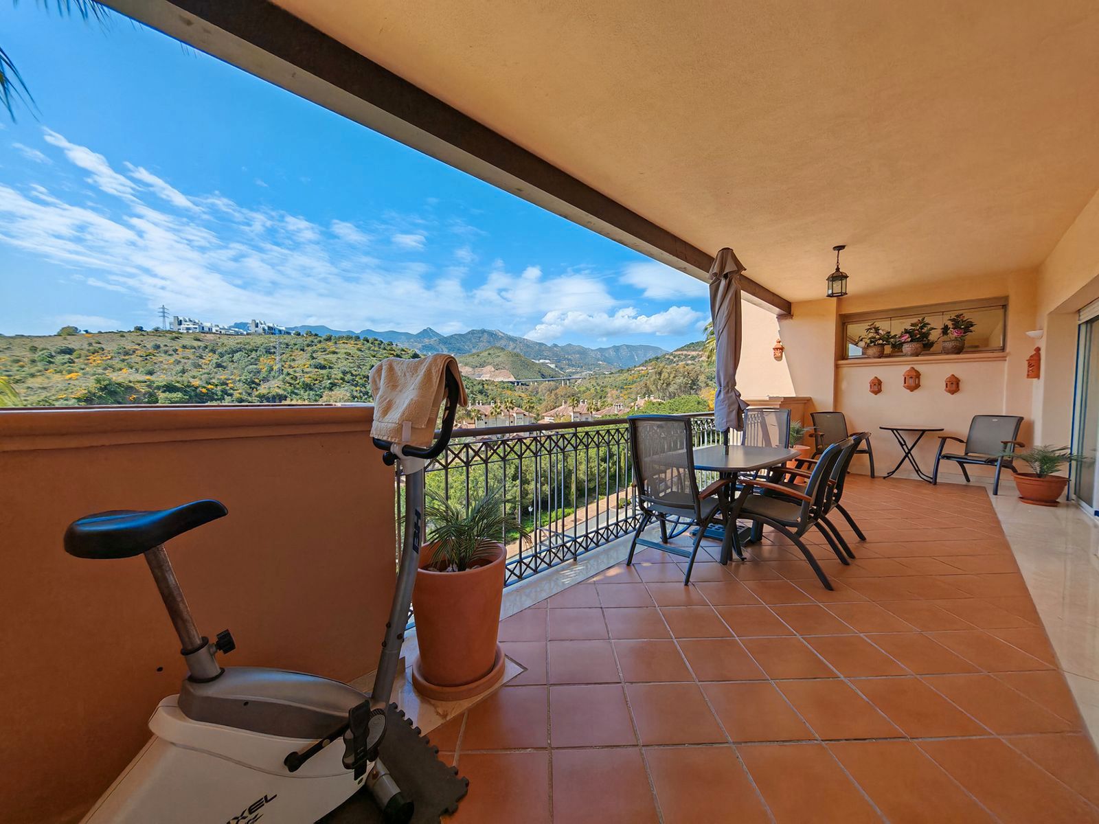 Terraza de Apartamento en venta en Marbella con Terraza, Amueblado y Piscina comunitaria