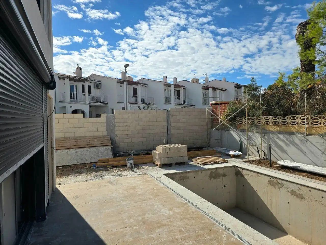 Vista exterior de Casa o chalet en venta en La Nucia con Aire acondicionado, Calefacción y Jardín privado