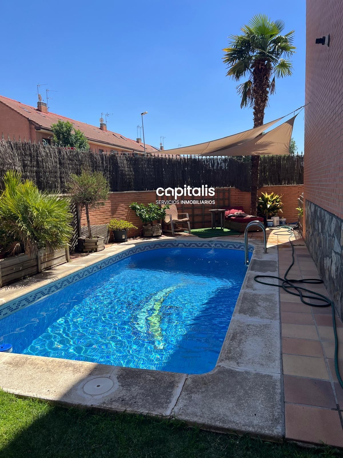 Piscina de Casa o chalet en venta en Alcalá de Henares con Aire acondicionado, Calefacción y Jardín privado