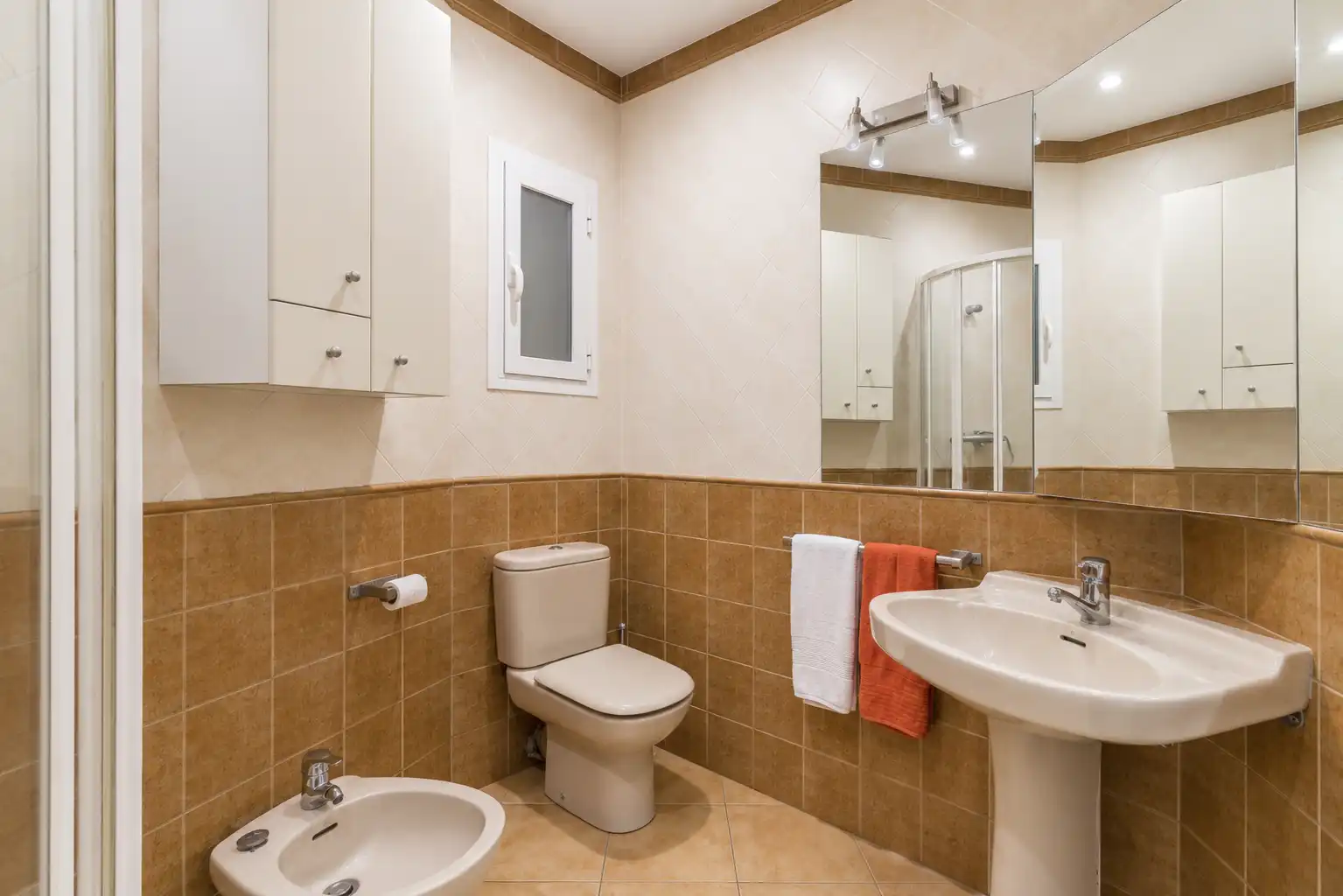 Baño de Piso en venta en Madrid con Aire acondicionado y Calefacción