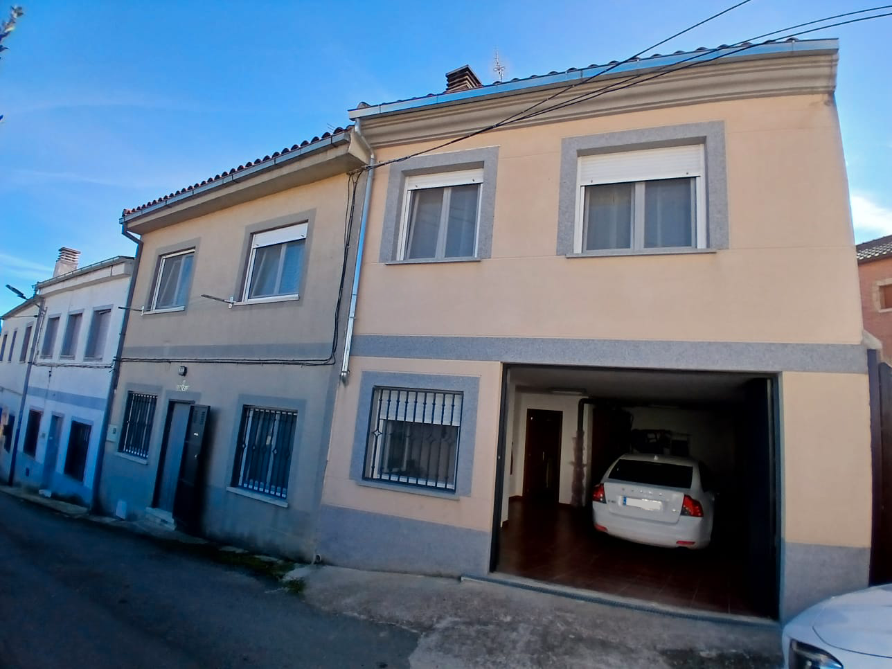 Vista exterior de Casa o xalet en venda en Cespedosa de Tormes amb Calefacció