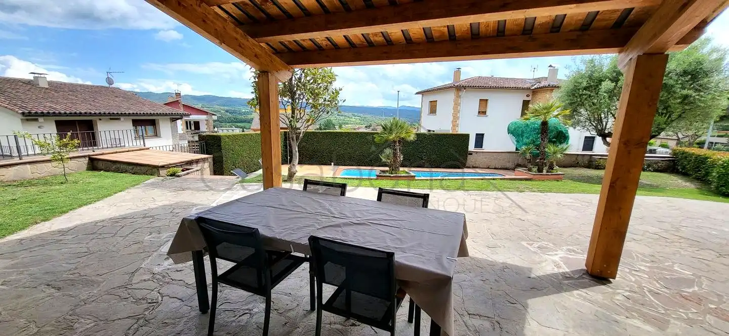 Terraza de Casa o chalet en venta en Olost con Jardín privado, Terraza y Piscina