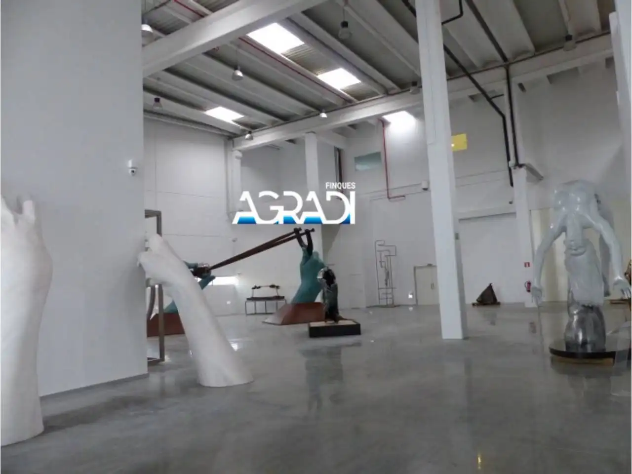 Nau industrial de lloguer en Gavà amb Calefacció i Alarma