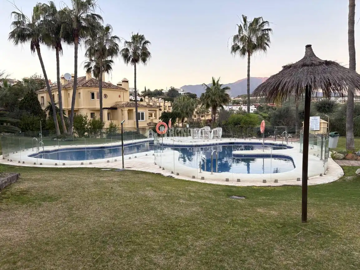 Garten von Garage zum Verkauf in Casares mit Alarm