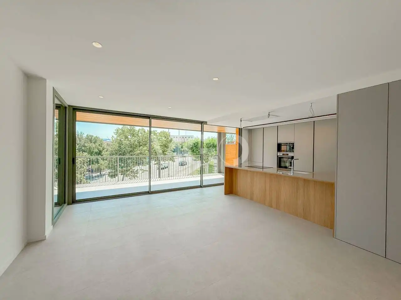 Wohnung zur Miete in Vic mit Klimaanlage, Heizung und Terrasse