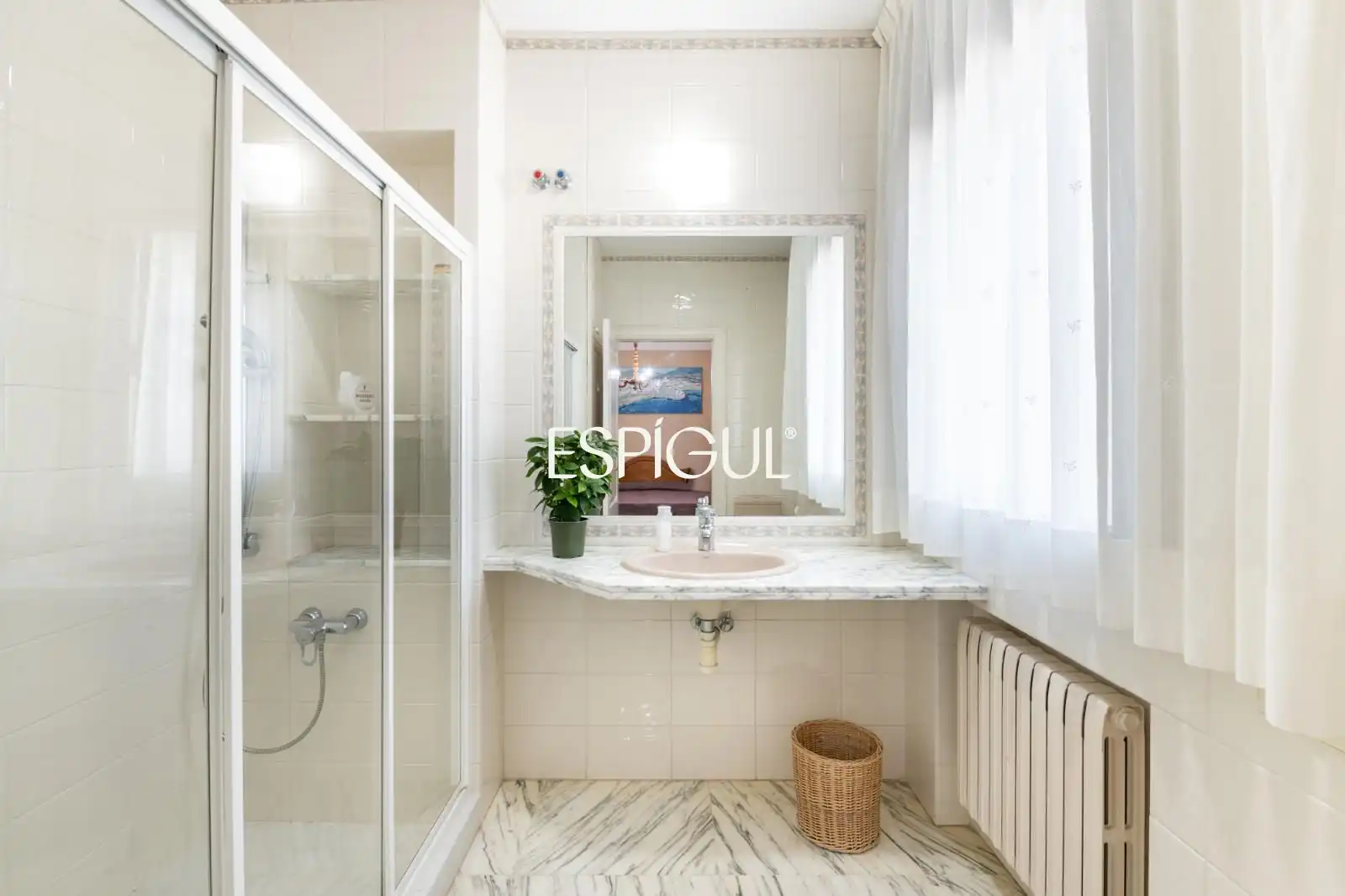Bathroom of Houses for sale in Sant Cugat del Vallès  with Air Conditioner, Heating and Storage room